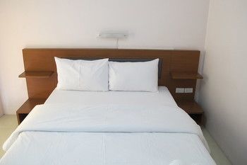 Somjai House Hotel Sziracsa Kültér fotó